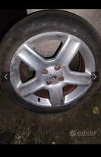Cerchi in Lega PEUGEOT 206  Raggio 17 (Gomme Da Cambiare) Prezzo Trattabile.