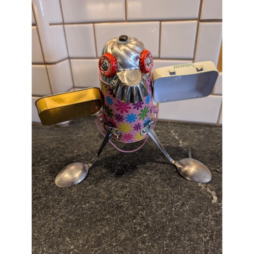 Robot scultura uccellino