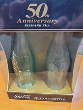 COCA-COLA CORAL SEA 50° ANNIVERSARIO BISMARK SEA CONTORNO BOTTIGLIA Set Australia