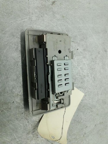 Luce cortesia suzuki swift - cortesia,