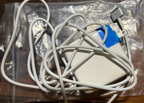 Alimentatore caricabatterie