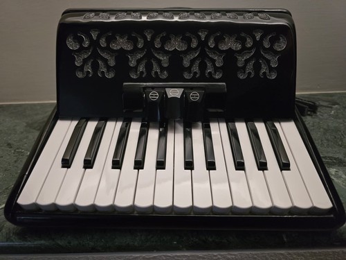 Fisarmonica bassi marca - 48, bassi,marca