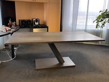 Tavolo da lavoro o sala da pranzo marca DESALTO misure 73 - 99 - 200