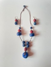 PARURE COLLANA e ORECCHINI  in lapislazzuli e perle di ceramica 