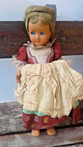 Antica bambola vintage - 😻,