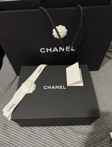 100 authentic chanel - chanel, box