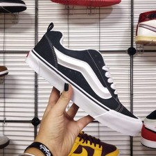 Sneakers VANS Knu Skool numero