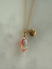 Collana con ciondolo uccellino pappagallo strass smaltati Juicy Couture