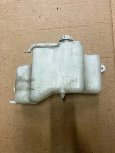 Mitsubishi 200 triton kat - /,