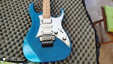 Chitarra elettrica blu ricondizionata da liutaio