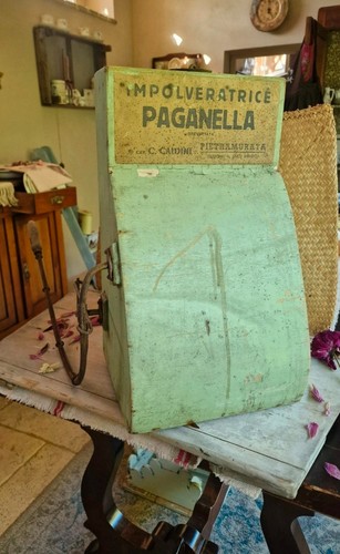 Antica impolveratrice
