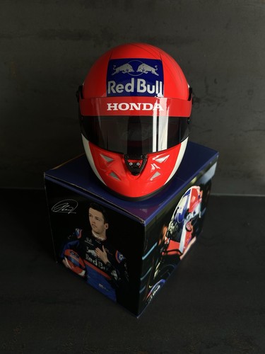 Casco firmato kvyat f1 - firmato,