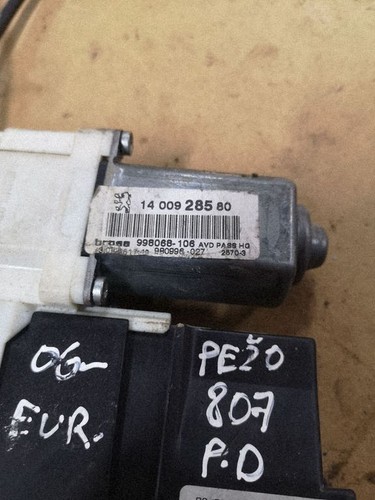 Alzavetro destro elettrico