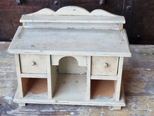 antico armadio per bambole