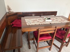 tavolo cucina con panca angolare contenitore con 4 sedie tutto in noce massello