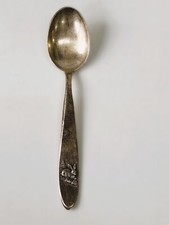 Antico cucchiaio da dessert Alpacca Hoka punzonato con con una lepre in rilievo