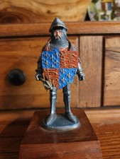 Cavaliere medievale dipinto