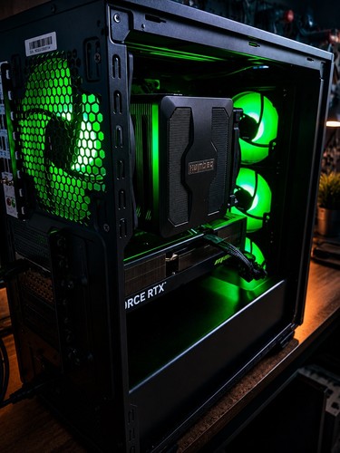 Gaming amd ryzen 9950x3d - pc,