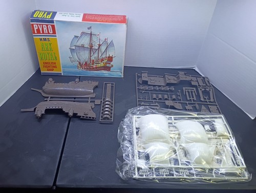 Pyro ark royal nave - pyro,