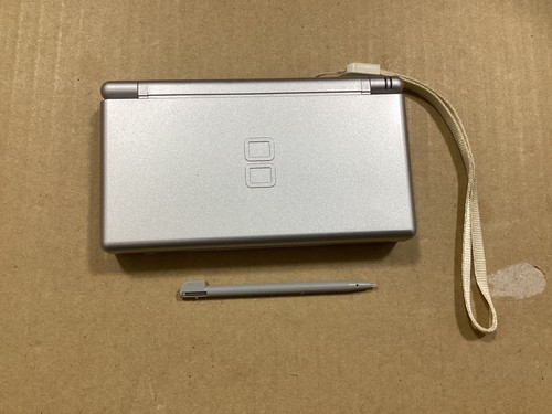 Nintendo lite silver - nintendo,