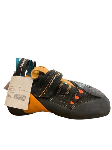 Scarpa arrampicata - da,