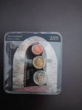 SAN MARINO 2005 -ESTUCHE OFICIAL- MINIKIT - 2 + 20 CENT + 2 EURO