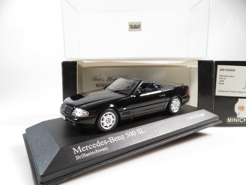 Minichamps 400033030 - 1:43,