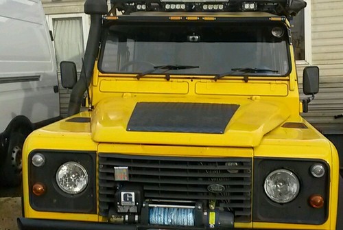 Land rover defender - land,