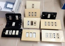 23 FRUTTI ORIGINALI BTICINO MAGIC CON SUPPORTI E PLACCHE VALORE 215€ VENDO 80€