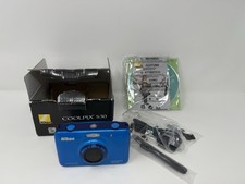 Nikon Coolpix S30 10,1 megapixel fotocamera digitale compatta blu con scatola accessori mai aperti