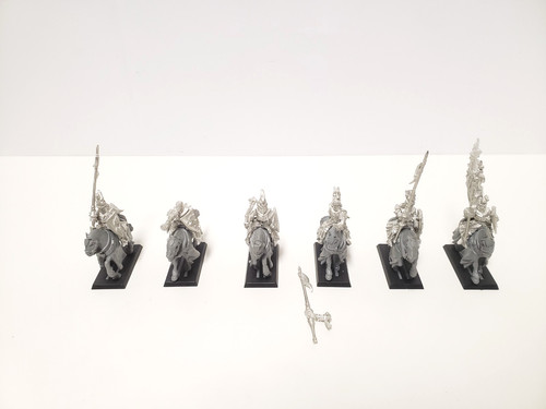 Bretonnian grail knights - bretonnian,