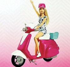 Barbie bambola e scooter Vespa