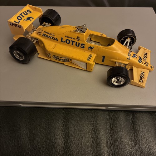 Lotus formula 1 - t,