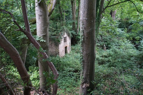 Photo derelict building - a2,