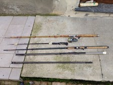 canne da pesca perfettamente funzionante 