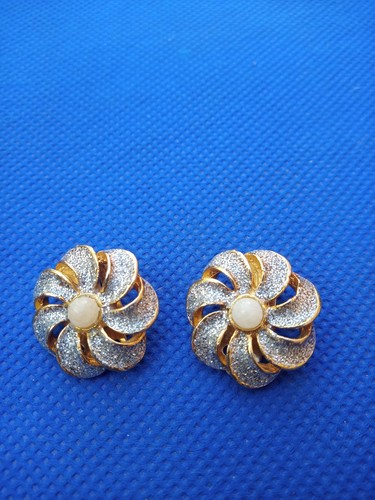 Orecchini clip moda epoca - a,