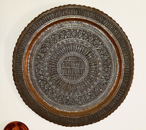 Grande antico piatto orientale