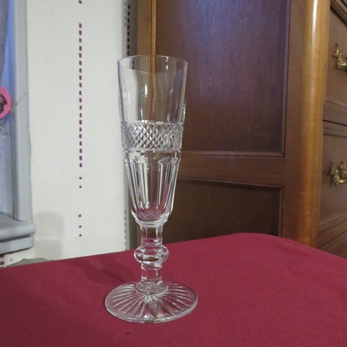 Flute champagne in - champagne,