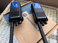 2x MOTOROLA DP4400 RADIO