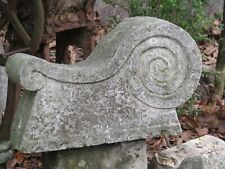 Capitello in pietra calcarea -