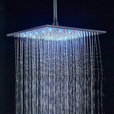 Soffione doccia LED nero