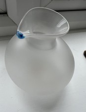 Brocca in vetro smerigliato