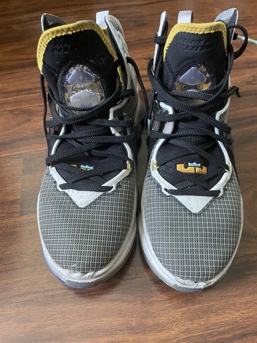 Taglia nike lebron 19 - -,
