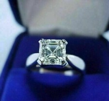 Anello di fidanzamento in oro