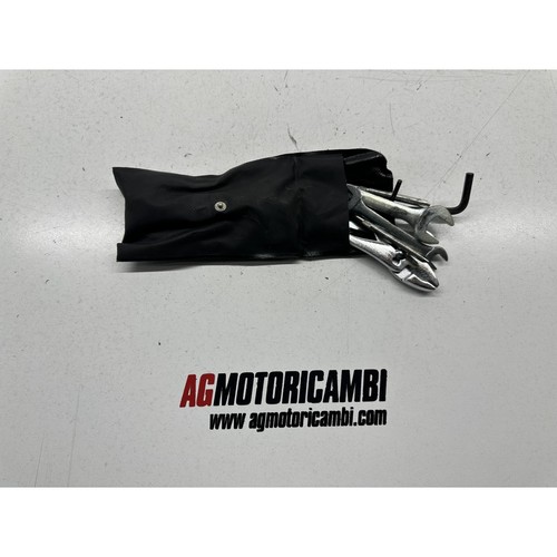 Set kit atrezzi utensili uso - uso, e