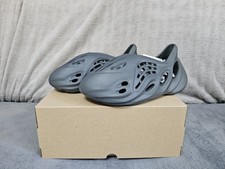 Adidas Yeezy Foam RNR - Carbon
