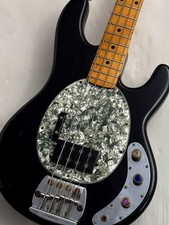 MUSIC MAN Stingray con