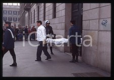 35mm vintage slide* 1995 MILANO - Maurizio GUCCI trasporto salma dopo omicidio