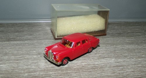 Brekina 1840 mercedes 190 - mb,