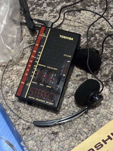 Toshiba radio 2027 walkman - toshiba,